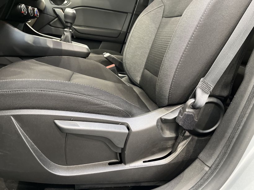 RENAULT CAPTUR 2021 - Photo n°35