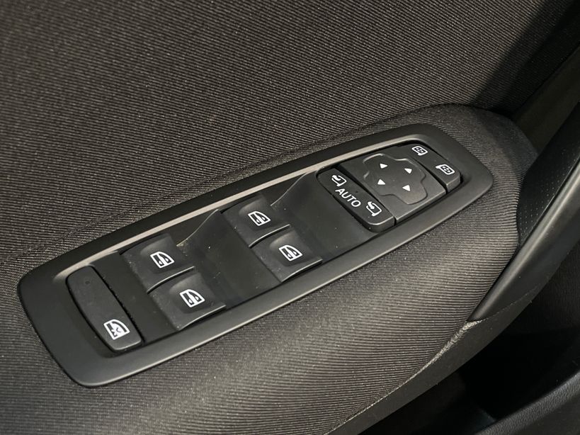RENAULT MEGANE IV ESTATE 2022 - Photo n°32