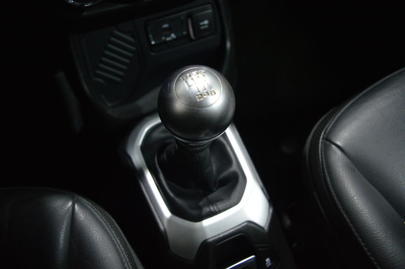 JEEP RENEGADE 2015 - Photo n°17