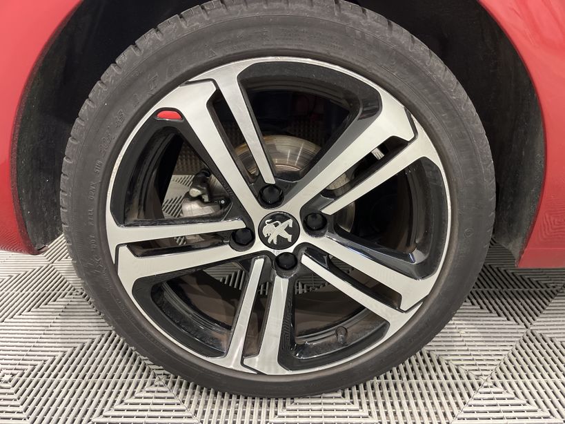 PEUGEOT 208 2019 - Photo n°1