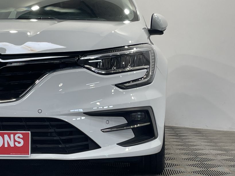 RENAULT MEGANE IV BERLINE 2021 - Photo n°7