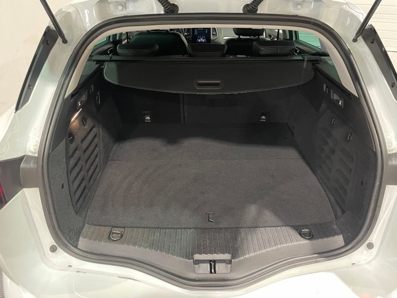 RENAULT MEGANE IV ESTATE 2022 - Photo n°44