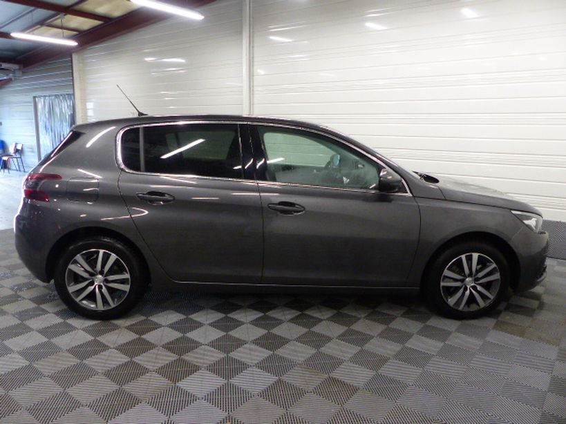 PEUGEOT 308 2019 - Photo n°17