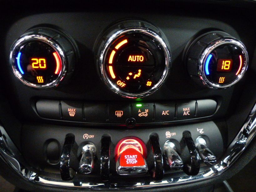 MINI MINI CLUBMAN F54 2017 - Photo n°19