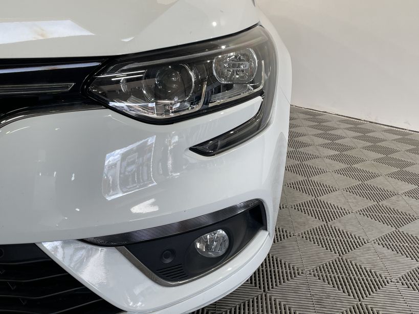 RENAULT MEGANE IV BERLINE BUSINESS 2020 - Photo n°4