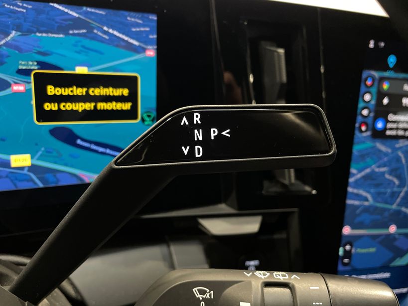 RENAULT MEGANE E TECH 2023 - Photo n°33