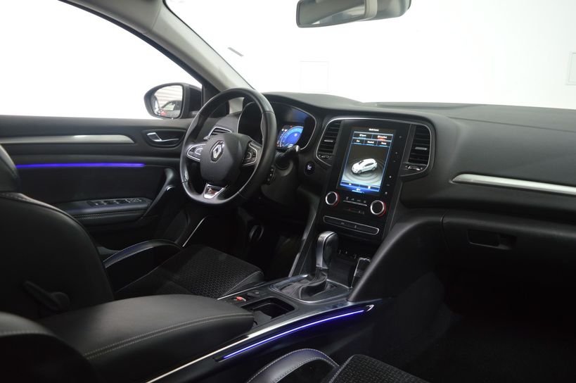 RENAULT MEGANE IV BERLINE 2017 - Photo n°8