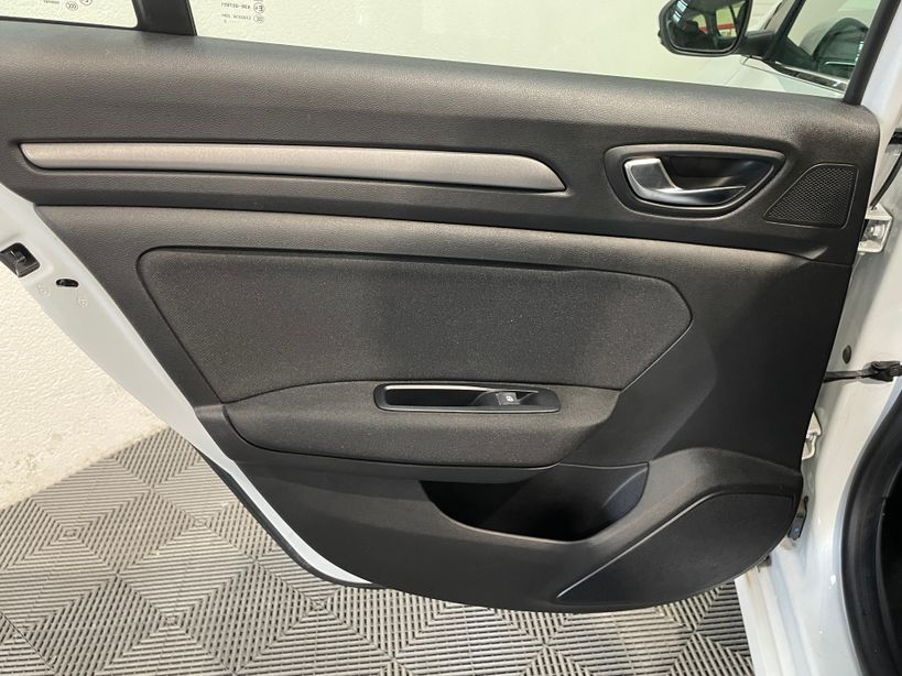 RENAULT MEGANE IV ESTATE 2022 - Photo n°16