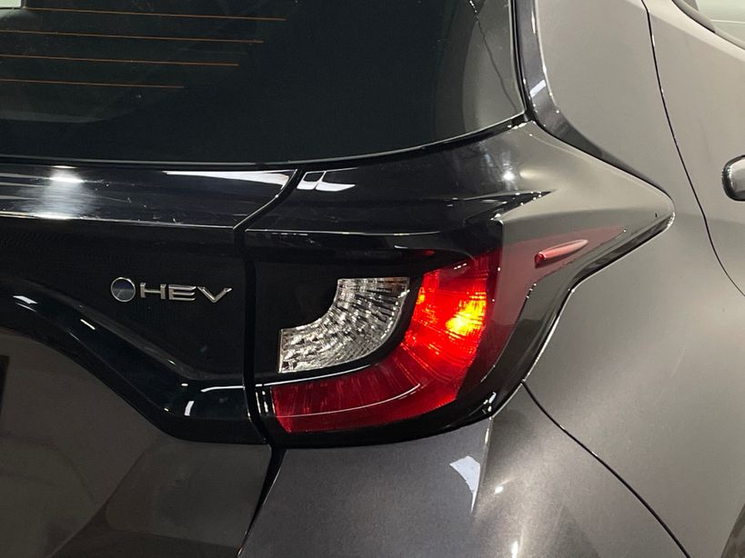 TOYOTA YARIS HYBRIDE 2025 - Photo n°8