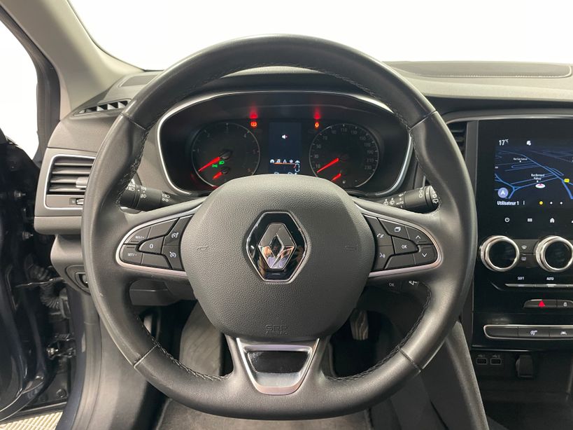 RENAULT MEGANE IV BERLINE 2022 - Photo n°11