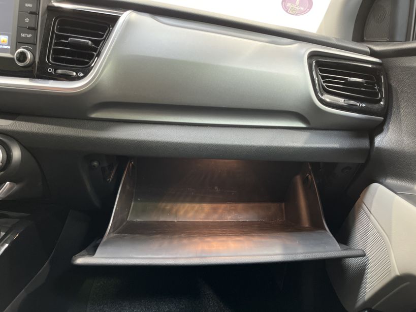 KIA STONIC 2019 - Photo n°24