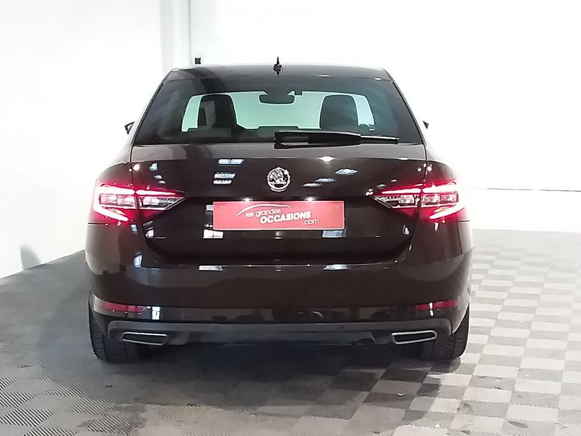 SKODA SUPERB 2017 - Photo n°4