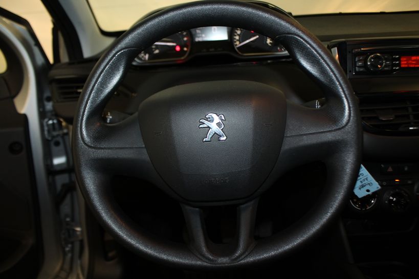 PEUGEOT 208 AFFAIRE 2017 - Photo n°20