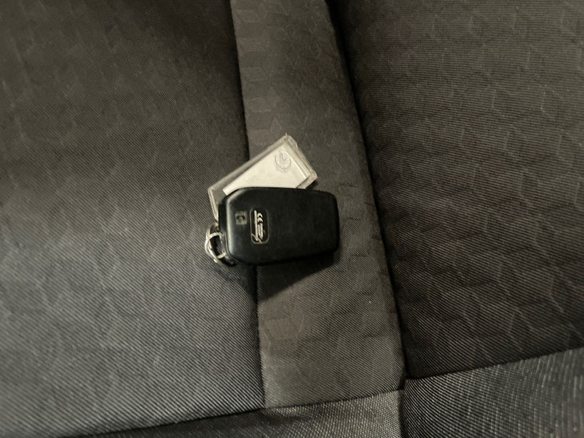 TOYOTA YARIS HYBRIDE MY22 2022 - Photo n°2