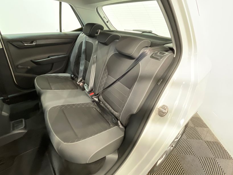 SKODA FABIA 2021 - Photo n°10