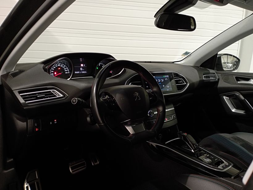 PEUGEOT 308 2020 - Photo n°12
