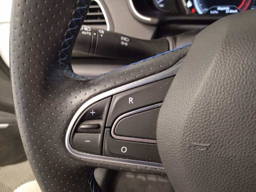 RENAULT MEGANE IV BERLINE 2020 - Photo n°27