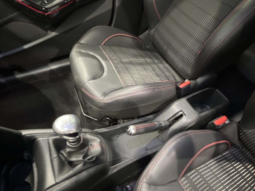 PEUGEOT 208 2019 - Photo n°19