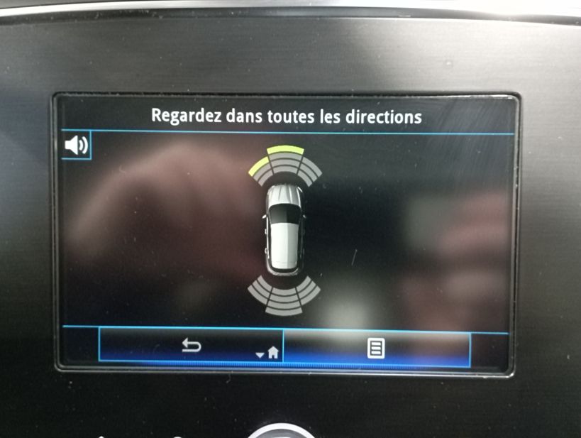 RENAULT MEGANE IV BERLINE BUSINESS 2020 - Photo n°19