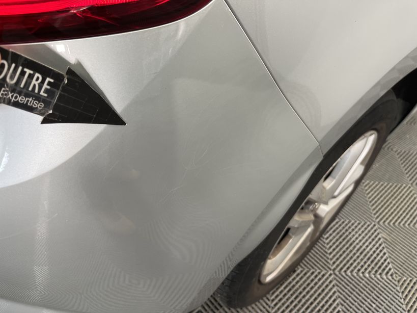 RENAULT MEGANE IV BERLINE BUSINESS 2020 - Photo n°4