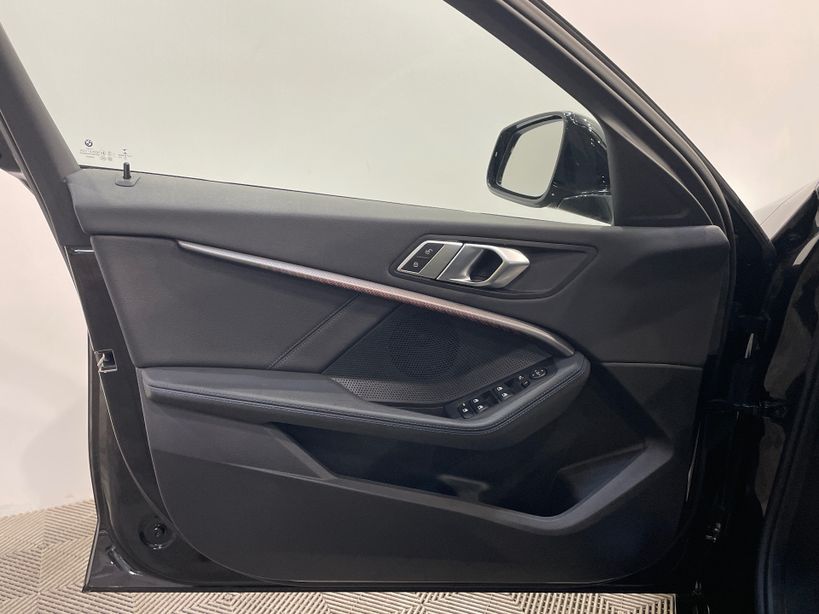 BMW SERIE 1 F40 2023 - Photo n°33