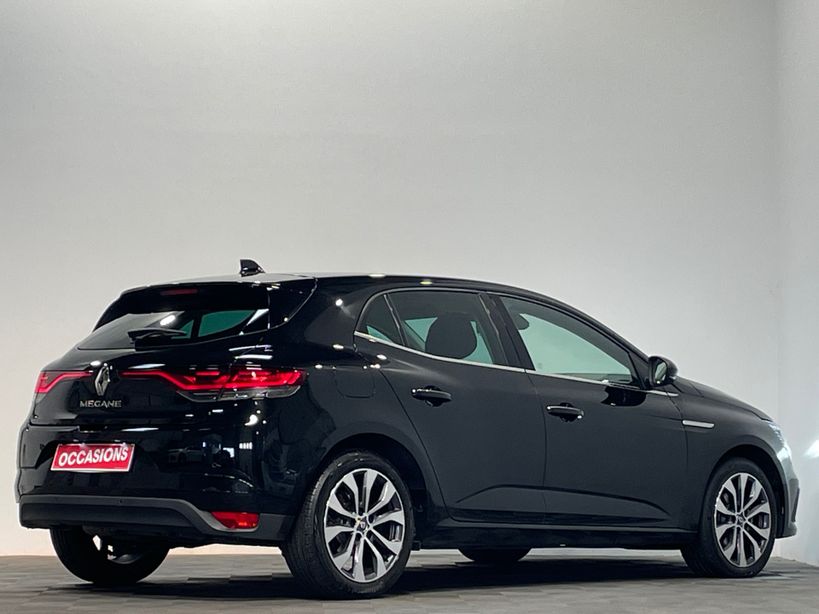 RENAULT MEGANE IV BERLINE 2023 - Photo n°3