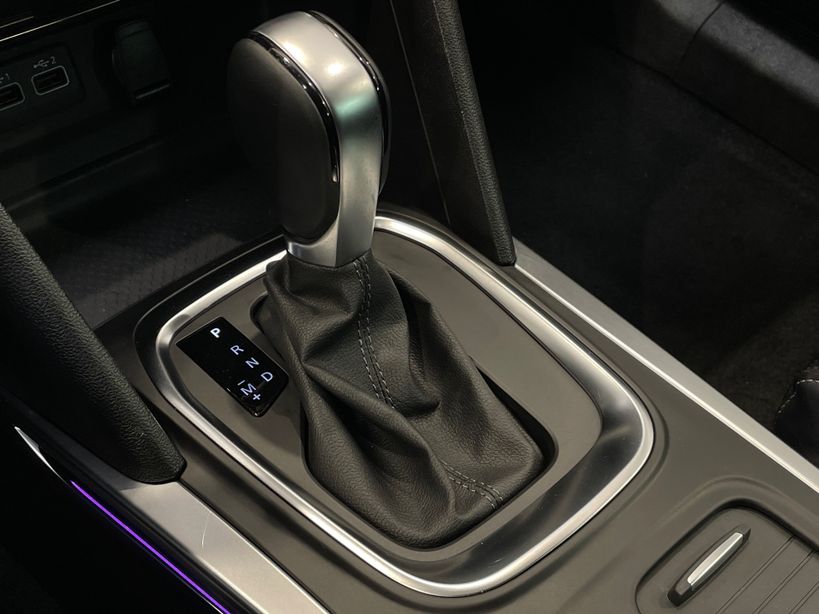 RENAULT MEGANE IV BERLINE 2023 - Photo n°19