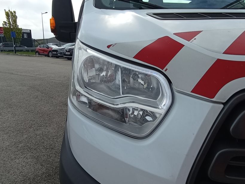 FORD TRANSIT CHASSIS DOUBLE CABINE 2019 - Photo n°4