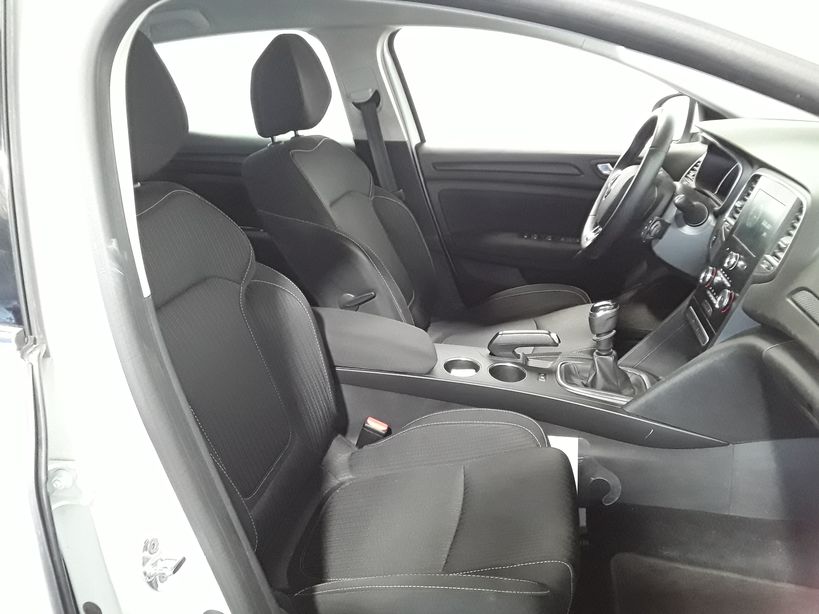 RENAULT MEGANE IV BERLINE BUSINESS 2019 - Photo n°10