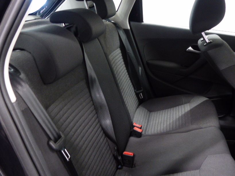 VOLKSWAGEN POLO 2011 - Photo n°7