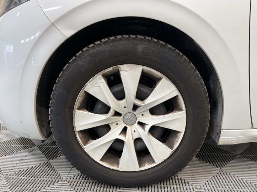 PEUGEOT 208 2015 - Photo n°25