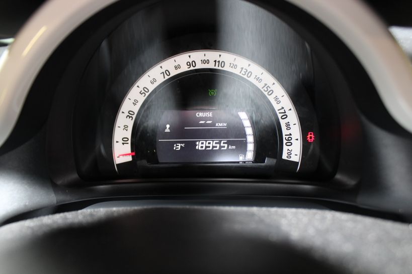 RENAULT TWINGO III 2019 - Photo n°13