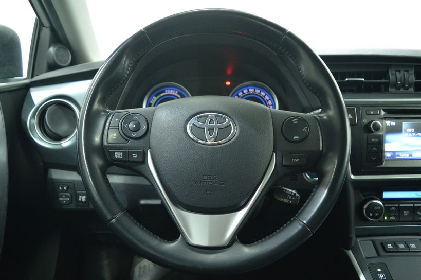 TOYOTA AURIS BUSINESS 2014 - Photo n°11