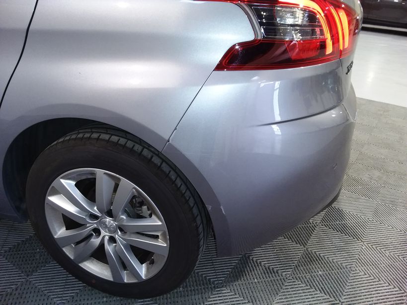 PEUGEOT 308 2018 - Photo n°1