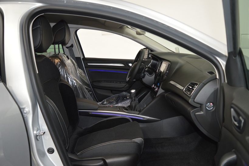 RENAULT MEGANE IV BERLINE BUSINESS 2019 - Photo n°14