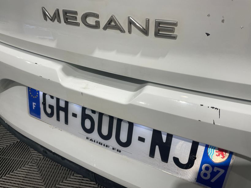 RENAULT MEGANE IV BERLINE 2022 - Photo n°16