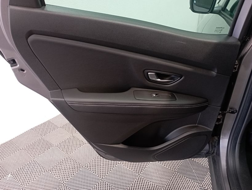 RENAULT SCENIC IV 2022 - Photo n°16