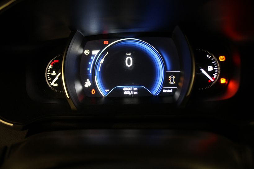 RENAULT MEGANE IV BERLINE 2020 - Photo n°11