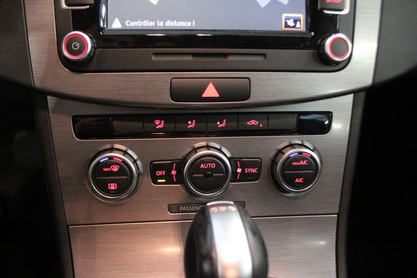 VOLKSWAGEN PASSAT SW BUSINESS 2014 - Photo n°13