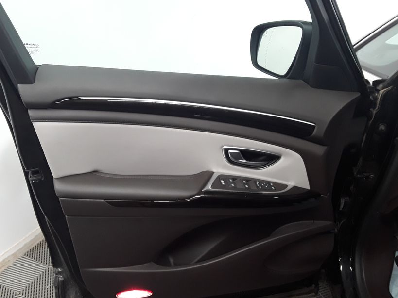 RENAULT ESPACE V 2018 - Photo n°10