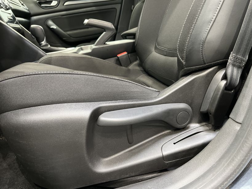 RENAULT MEGANE IV ESTATE 2020 - Photo n°35