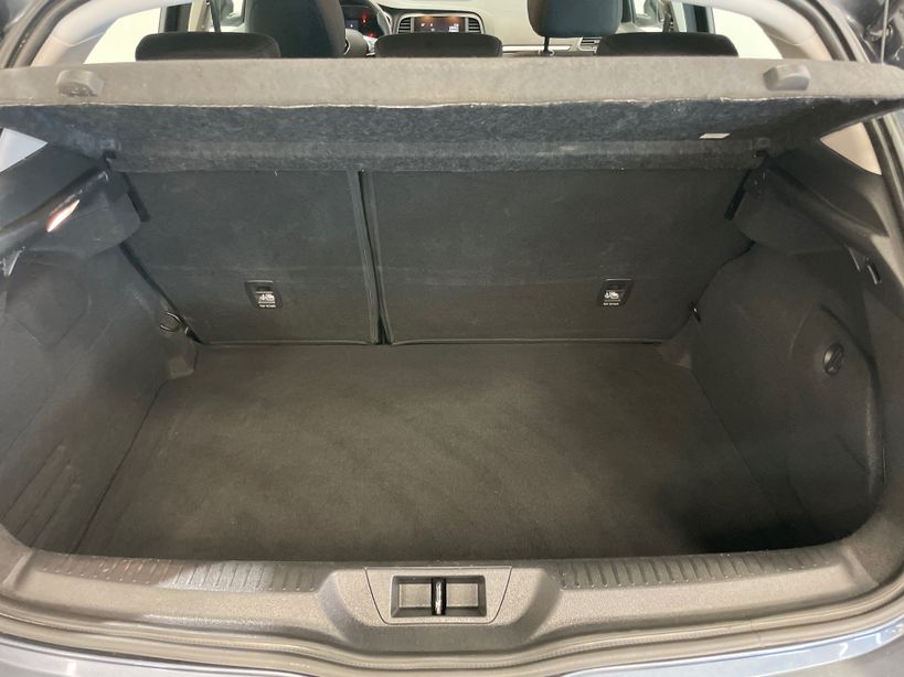 RENAULT MEGANE IV BERLINE 2022 - Photo n°10