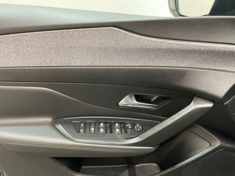 PEUGEOT 308 2023 - Photo n°22