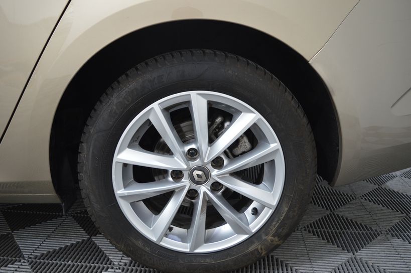 RENAULT MEGANE IV ESTATE 2019 - Photo n°5