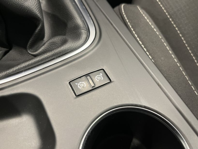 RENAULT MEGANE IV BERLINE BUSINESS 2020 - Photo n°20