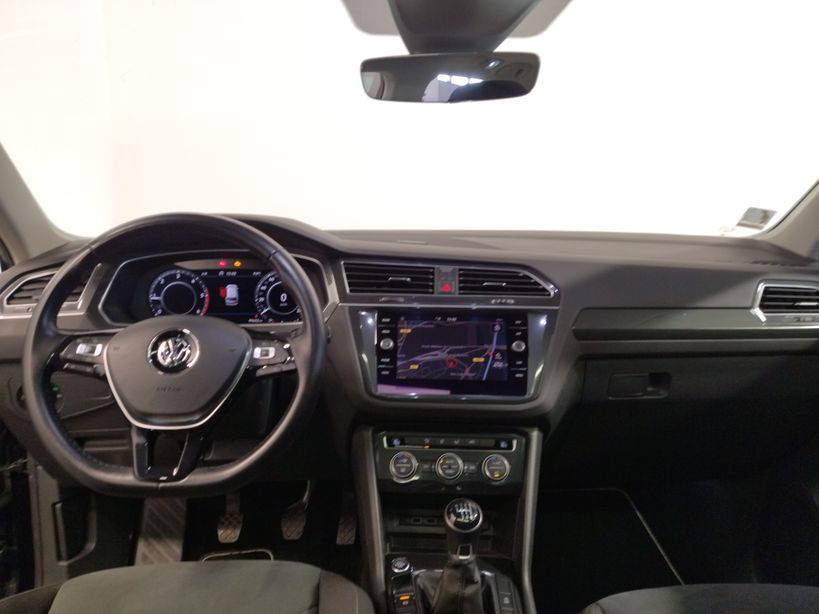 VOLKSWAGEN TIGUAN 2018 - Photo n°24