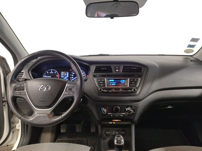 HYUNDAI i20 2015 - Photo n°22
