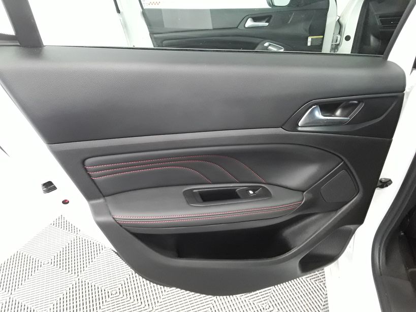 PEUGEOT 308 2019 - Photo n°13