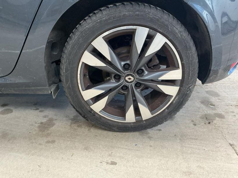 RENAULT MEGANE IV BERLINE 2020 - Photo n°2