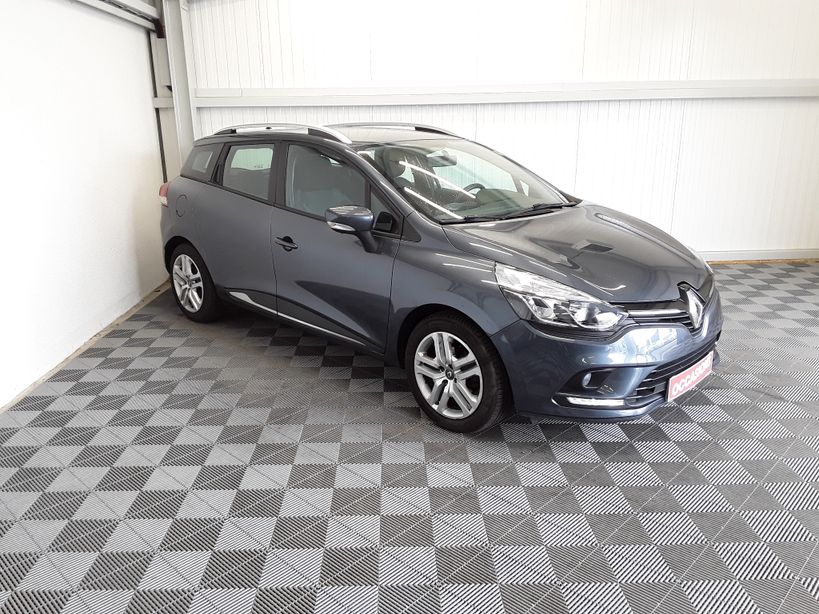 RENAULT CLIO IV ESTATE 2017 - Photo n°2